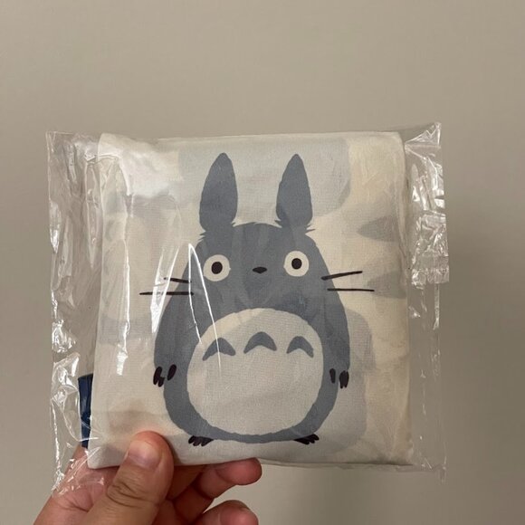 ✨NEW - My Neighbor Totoro - Totoro Silhouette Reusable Shopping Bag - Picture 1 of 2